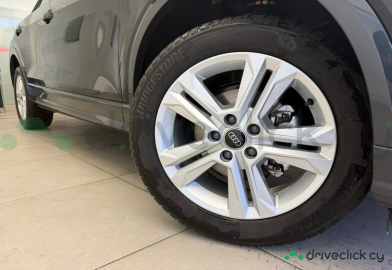 Audi Q2 Black