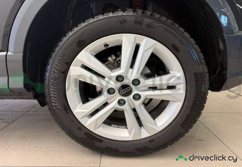 Audi Q2 Black
