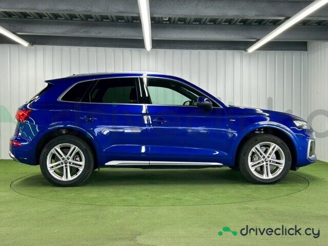 Audi Q5 Blue