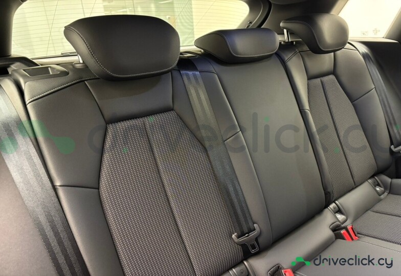Audi Q4 e-tron Grey