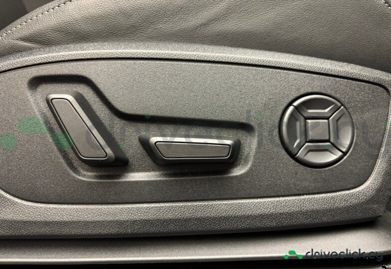 Audi Q4 e-tron Grey