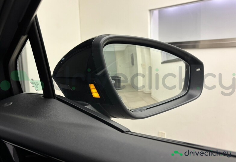 Audi Q4 e-tron Grey