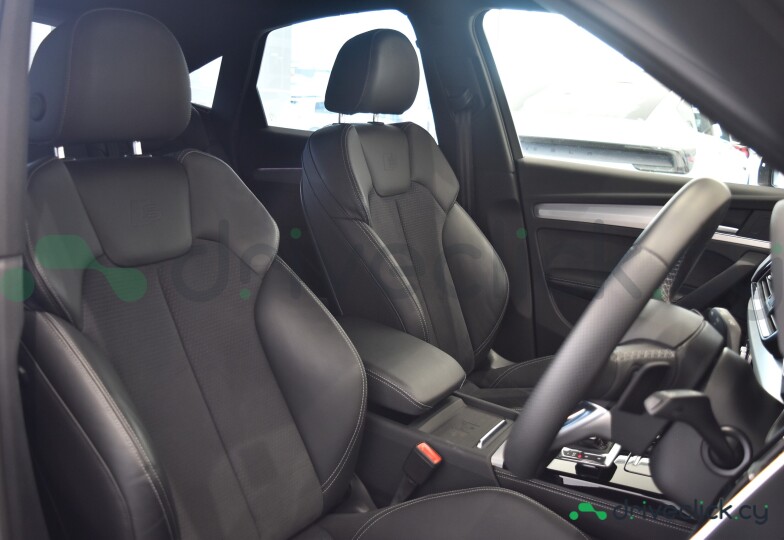 Audi Q5 Sportback Black