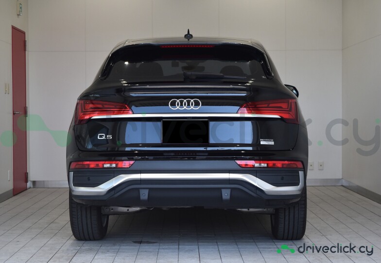 Audi Q5 Sportback Black