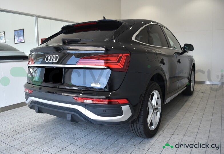Audi Q5 Sportback Black