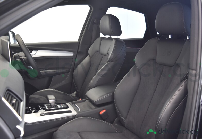 Audi Q5 Sportback Black