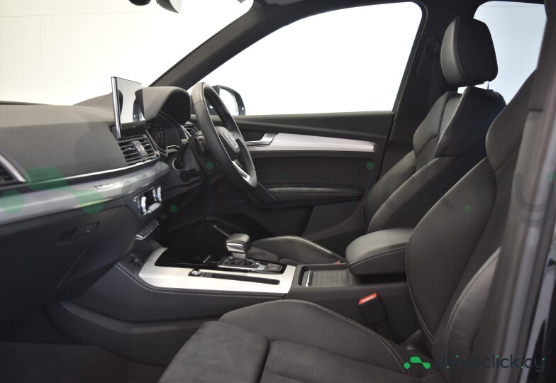 Audi Q5 Sportback Black