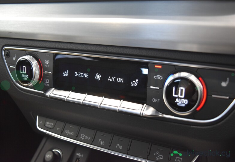 Audi Q5 Sportback Black