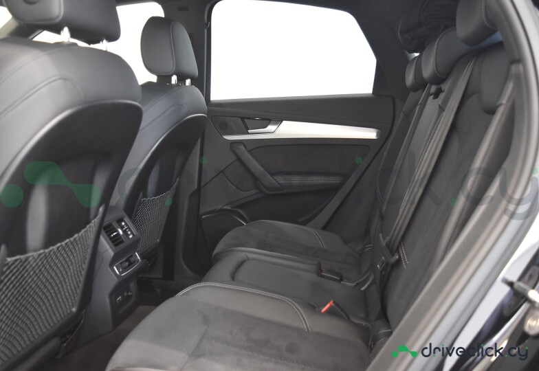 Audi Q5 Sportback Black