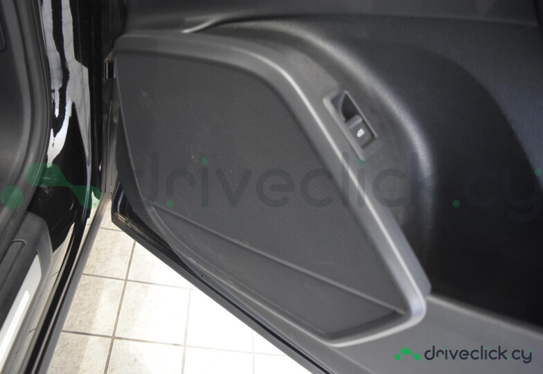 Audi Q5 Sportback Black
