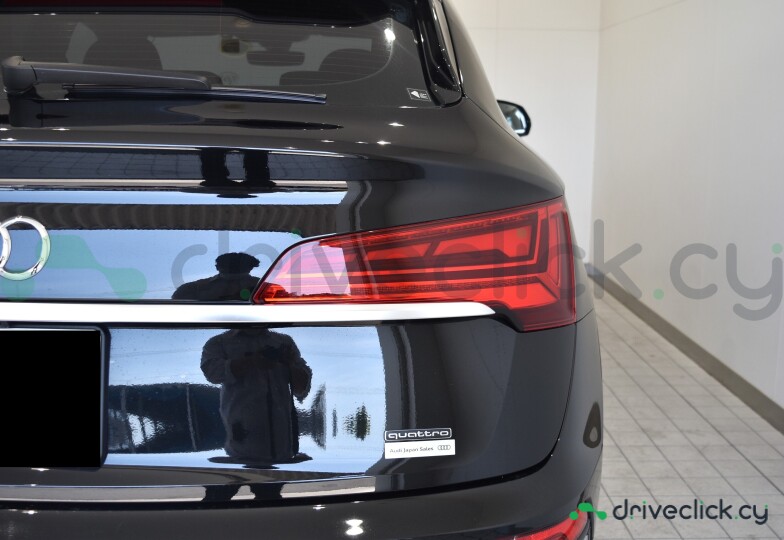 Audi Q5 Sportback Black
