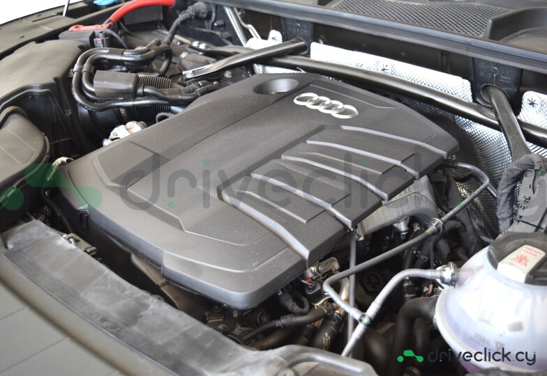 Audi Q5 Sportback Black