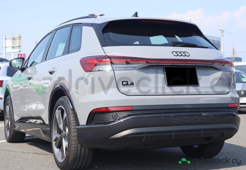 Audi Q4 e-tron Grey
