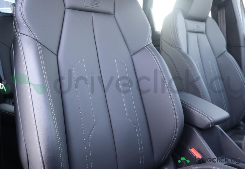 Audi Q4 e-tron Grey