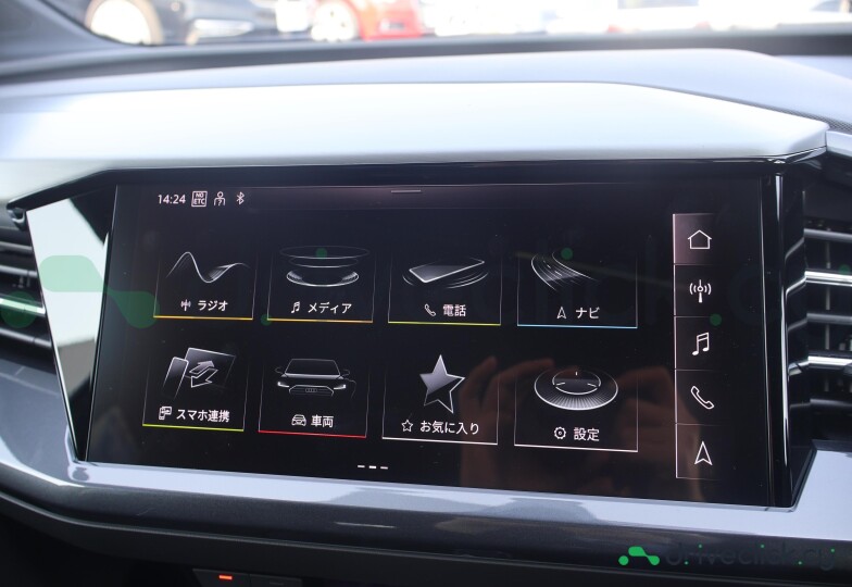 Audi Q4 e-tron Grey