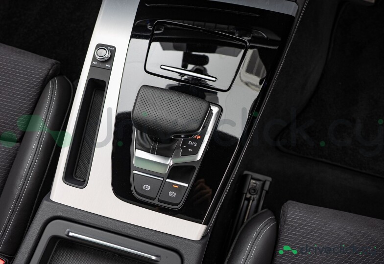 Audi Q5 White