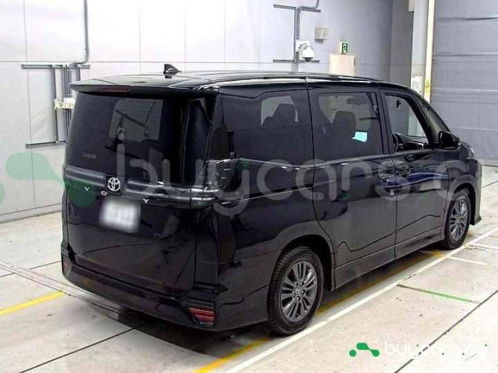 Toyota Voxy Black