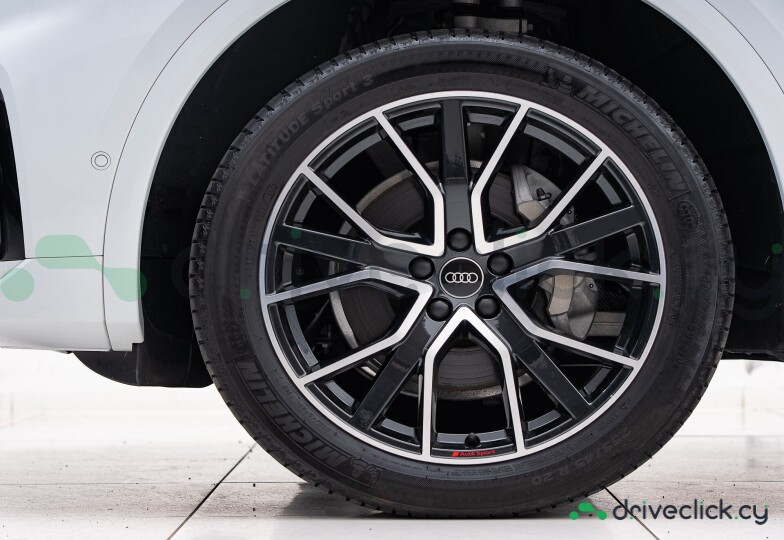Audi Q5 White