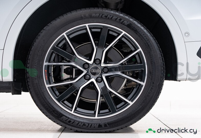 Audi Q5 White