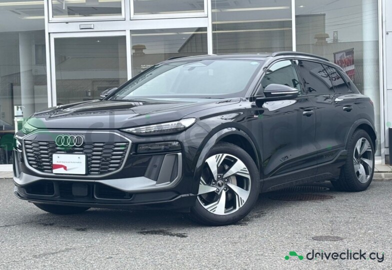 Audi Q6 e-tron Black