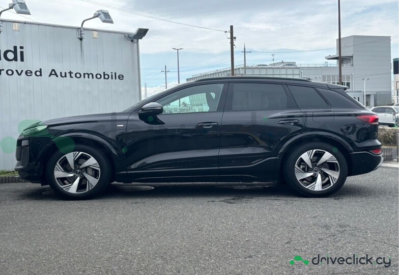 Audi Q6 e-tron Black