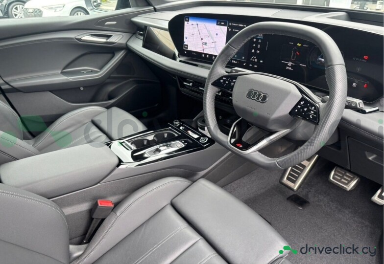 Audi Q6 e-tron Black