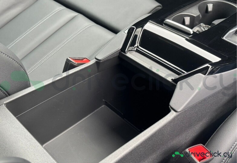 Audi Q6 e-tron Black