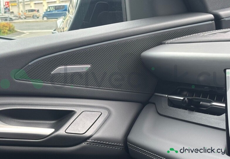 Audi Q6 e-tron Black