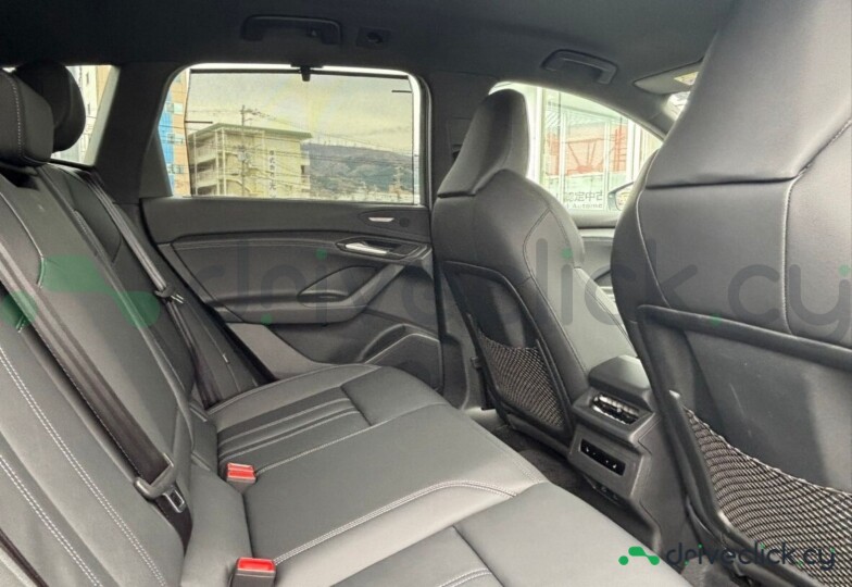Audi Q6 e-tron Black