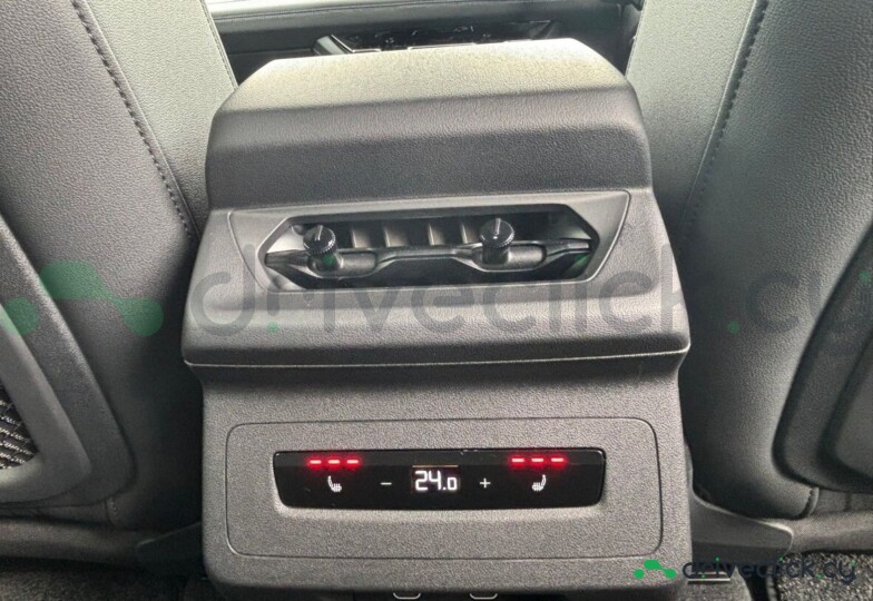 Audi Q6 e-tron Black