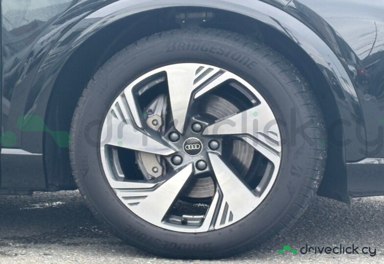 Audi Q6 e-tron Black
