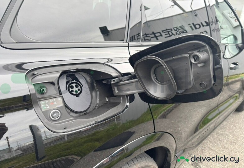 Audi Q6 e-tron Black