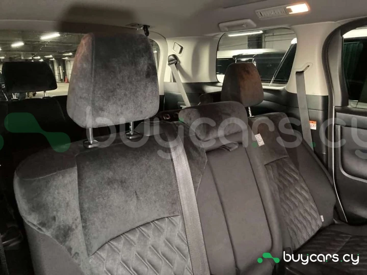 Toyota Alphard White