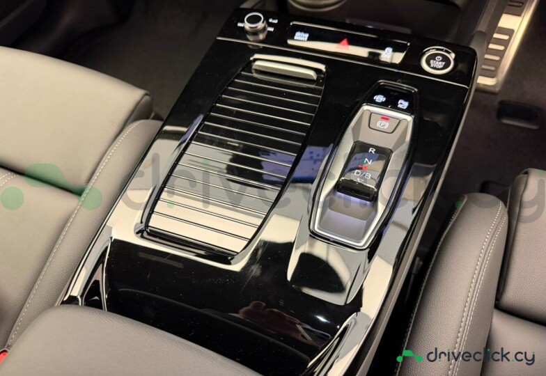 Audi Q6 e-tron White