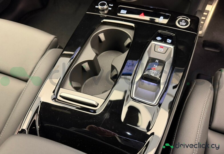 Audi Q6 e-tron White