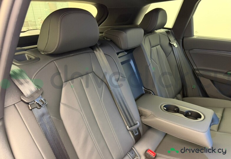 Audi Q6 e-tron White