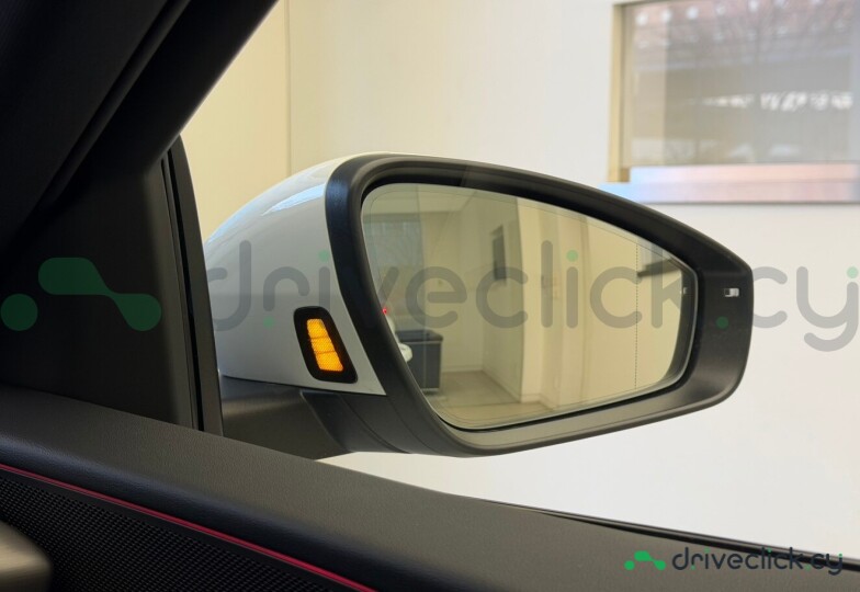 Audi Q6 e-tron White