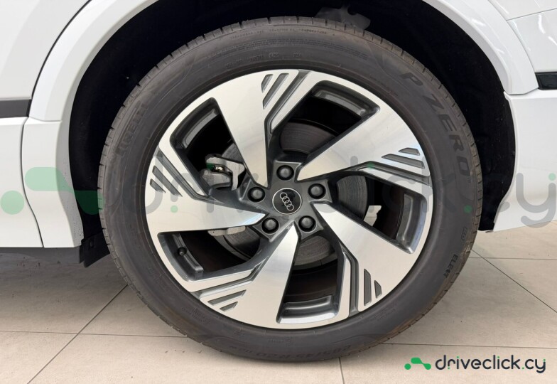 Audi Q6 e-tron White