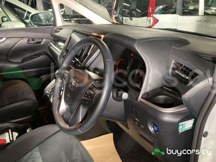 Toyota Alphard White