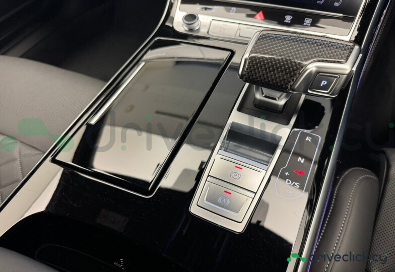 Audi S8 Black