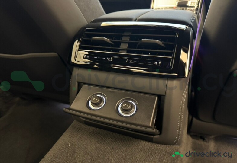 Audi S8 Black