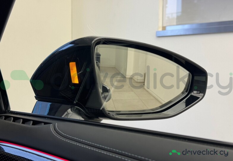 Audi S8 Black
