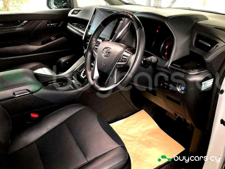 Toyota Alphard White