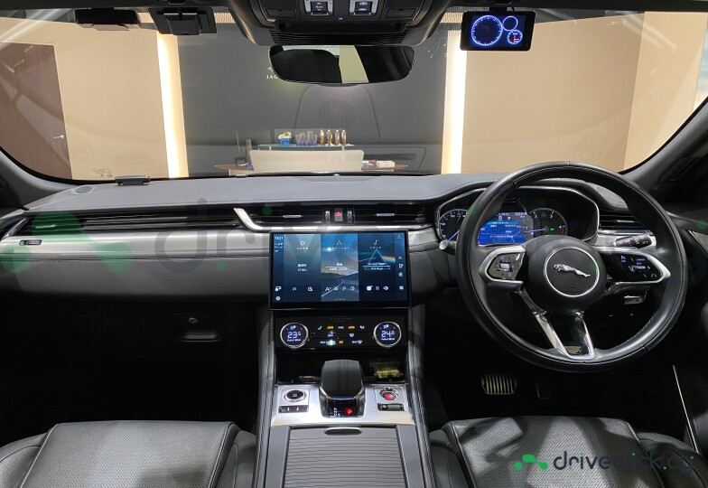 Jaguar F-Pace Черный
