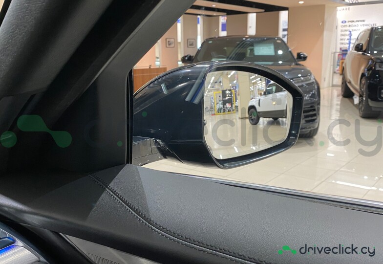Jaguar F-Pace Черный
