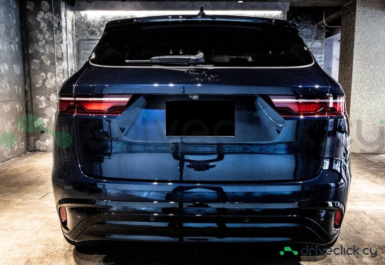 Jaguar F-Pace Синий