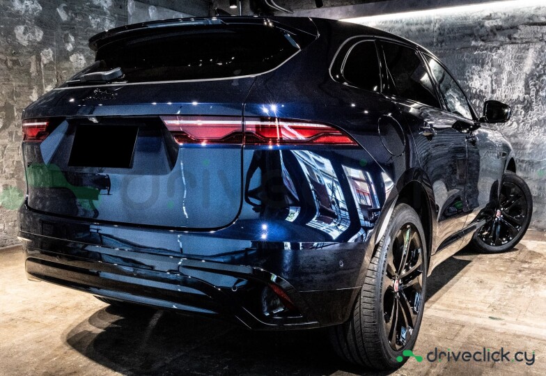 Jaguar F-Pace Синий