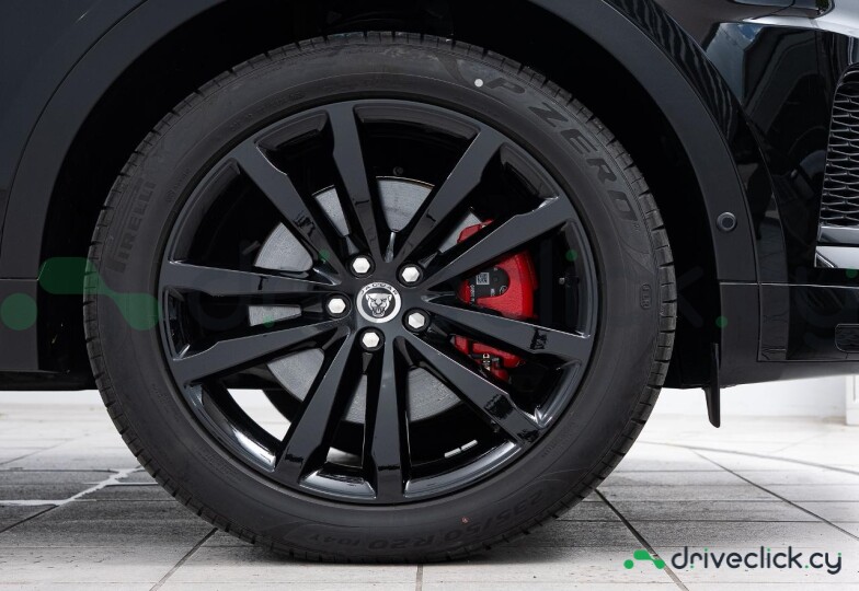 Jaguar F-Pace Black