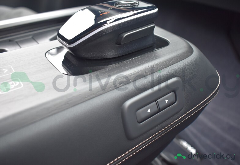 Nissan Ariya Black