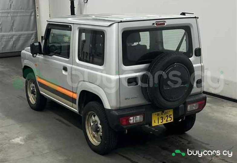 Suzuki Jimny Серый